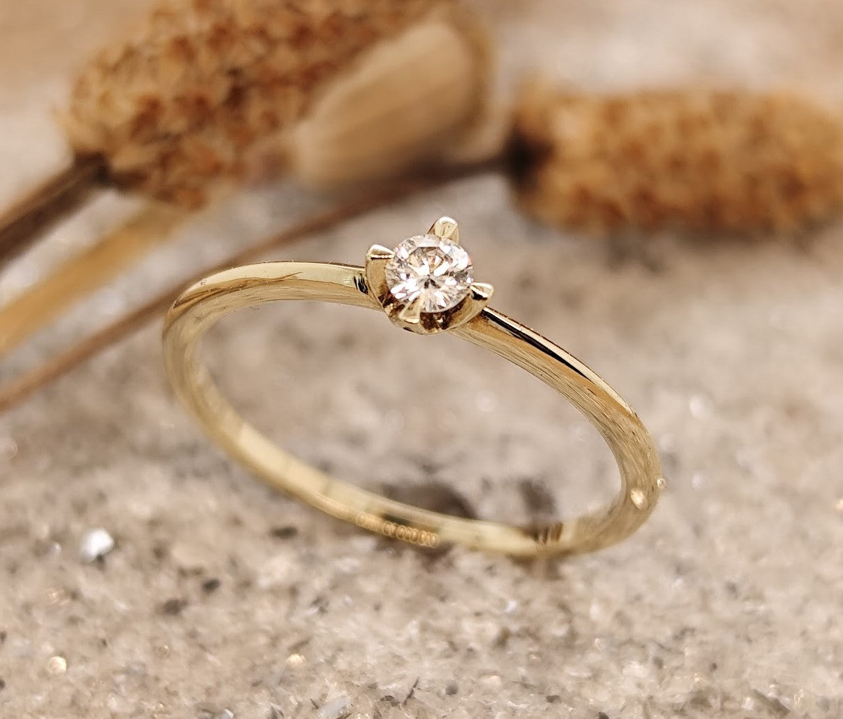 Solitär-Ring Brilliant 0,08ct Gelbgold oder Weissgold